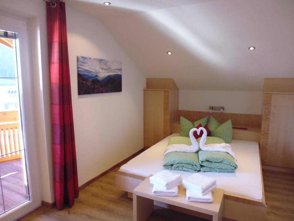 Ferienwohnung Gundolf Christine Arzl im Pitztal Habitación foto