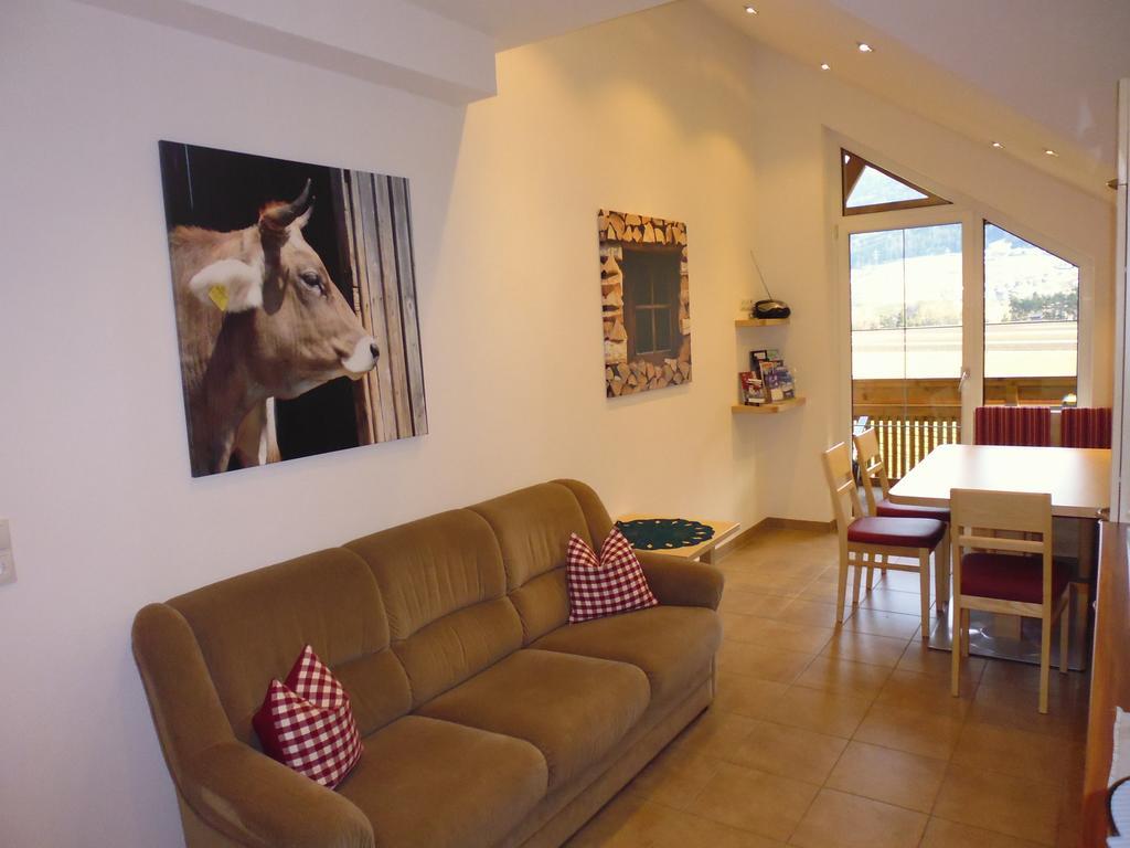 Ferienwohnung Gundolf Christine Arzl im Pitztal Habitación foto