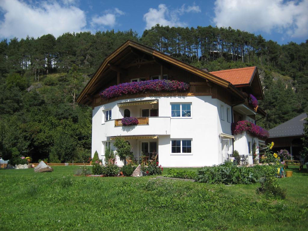 Ferienwohnung Gundolf Christine Arzl im Pitztal Habitación foto